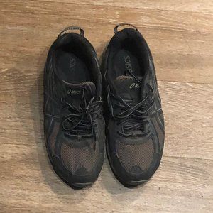 *3 for 15* moderately used asics gel ventura 6